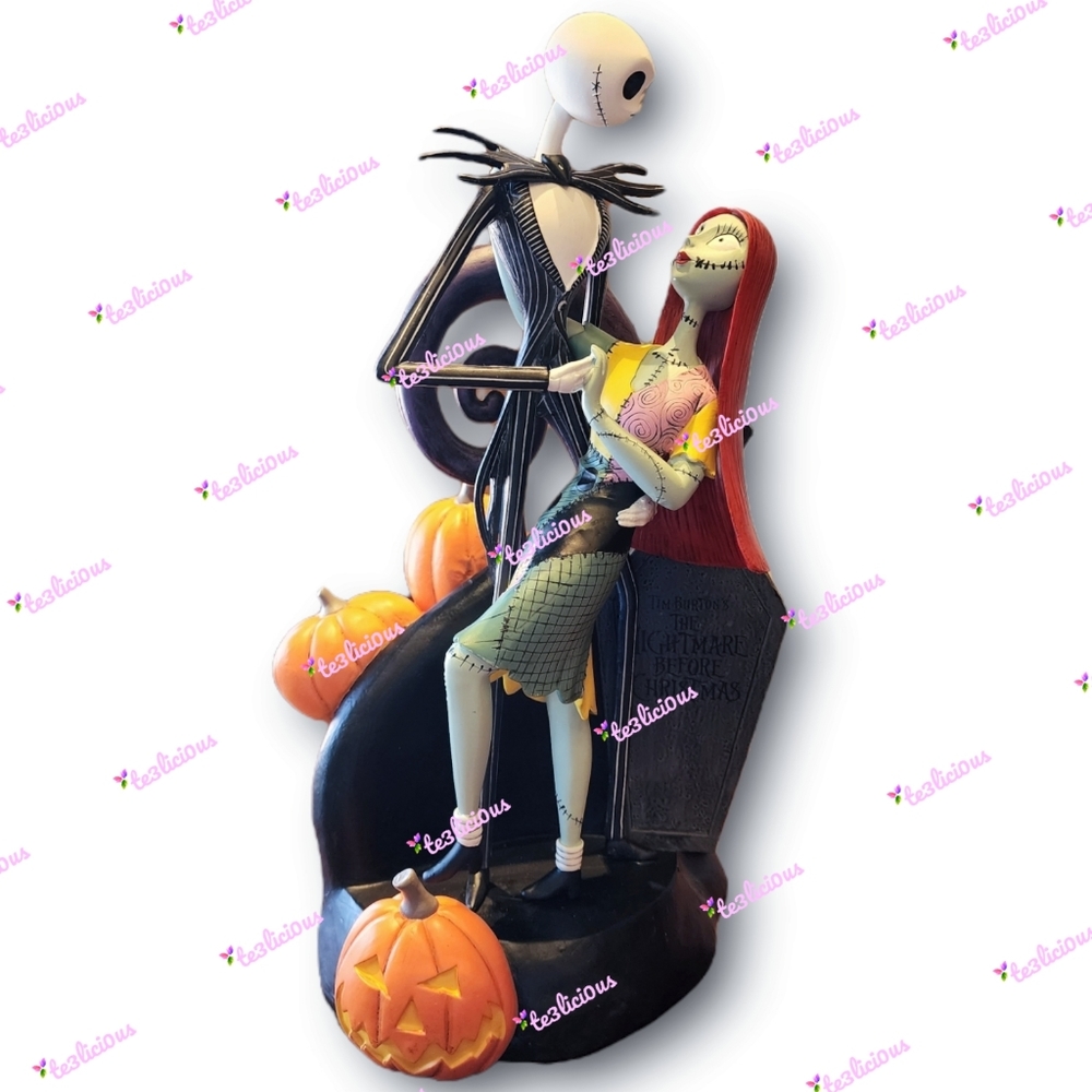 DISNEY PARKS JACK SKELLINGTON SALLY PUMPKIN FIGURINE